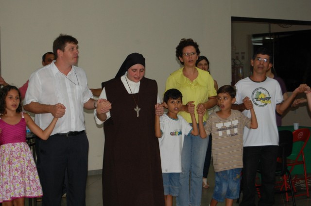 Em missa especial, Irmã Keller se despede da Diocese de Dourados