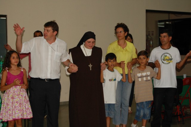 Em missa especial, Irmã Keller se despede da Diocese de Dourados