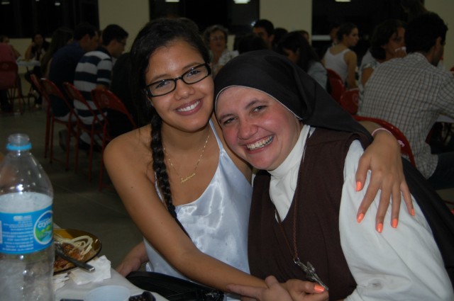 Em missa especial, Irmã Keller se despede da Diocese de Dourados