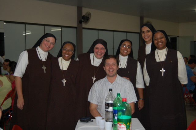 Em missa especial, Irmã Keller se despede da Diocese de Dourados