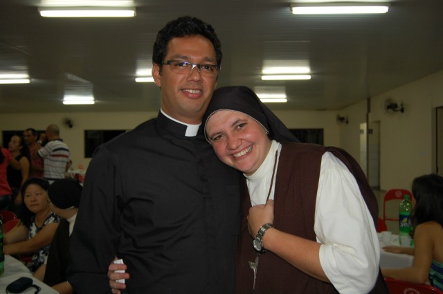 Em missa especial, Irmã Keller se despede da Diocese de Dourados