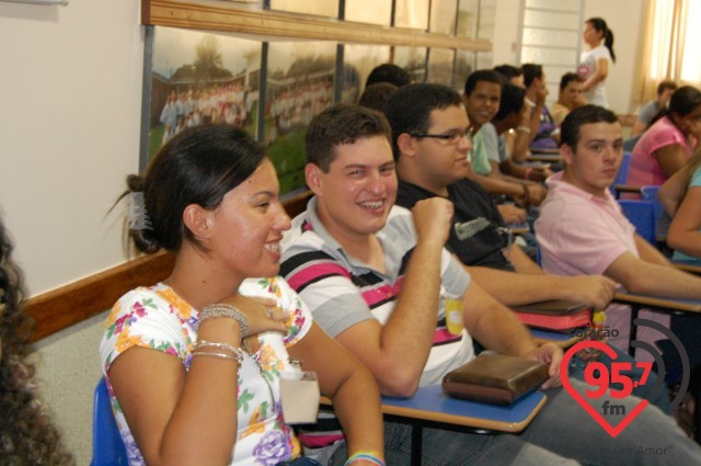 Ministério jovem RUAH realiza retiro no IPAD