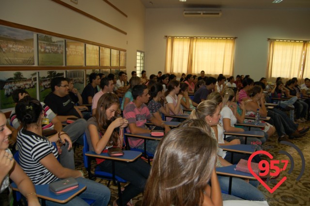 Ministério jovem RUAH realiza retiro no IPAD