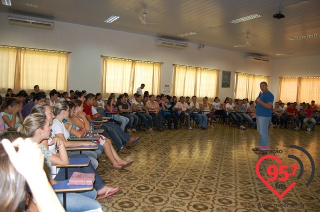 Ministério jovem RUAH realiza retiro no IPAD