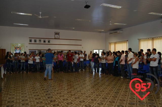Ministério jovem RUAH realiza retiro no IPAD