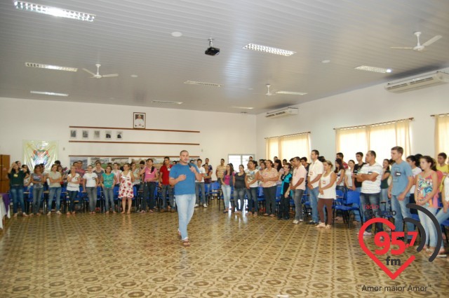 Ministério jovem RUAH realiza retiro no IPAD