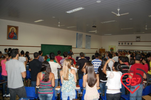 Ministério jovem RUAH realiza retiro no IPAD