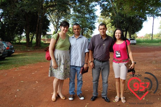 Casais participam de retiro na Comunidade Boquim de Louvor