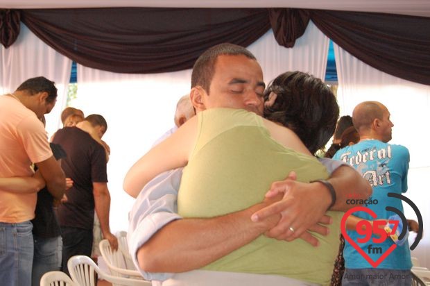 Casais participam de retiro na Comunidade Boquim de Louvor