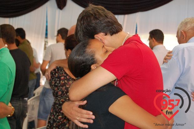 Casais participam de retiro na Comunidade Boquim de Louvor