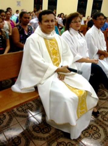 Paróquia Cristo Rei comemora aniversário do Pe. Crispim Guimarães