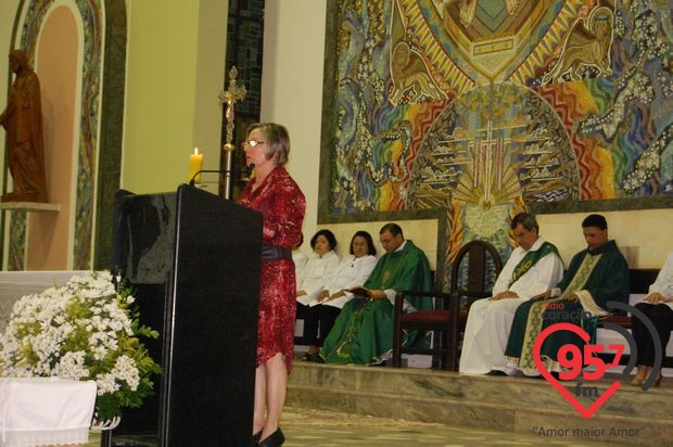 Padres Rubens e Leão Pedro celebram missa em ação de graças por aniversário