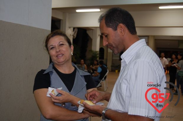 Padres Rubens e Leão Pedro celebram missa em ação de graças por aniversário
