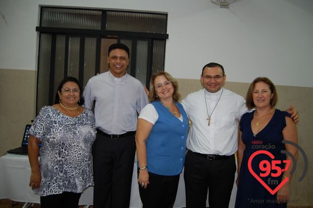 Padres Rubens e Leão Pedro celebram missa em ação de graças por aniversário