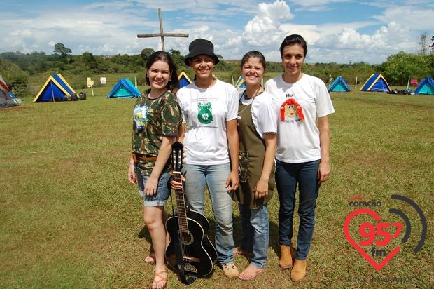 Carnaval do acampamento Emaús; veja fotos