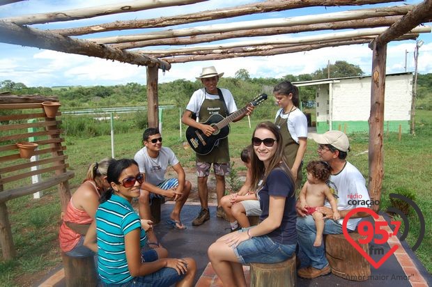 Carnaval do acampamento Emaús; veja fotos