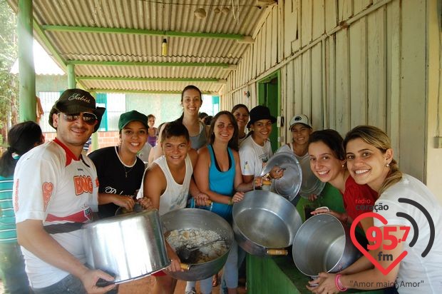 Carnaval do acampamento Emaús; veja fotos