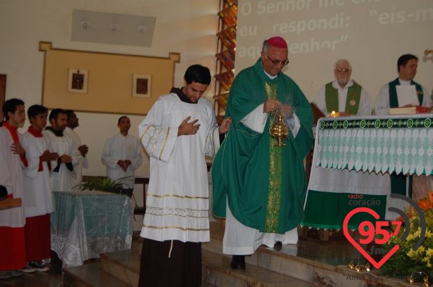 Frei Agnaldo toma posse como novo pároco em Rio Brilhante