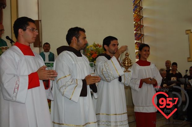 Frei Agnaldo toma posse como novo pároco em Rio Brilhante