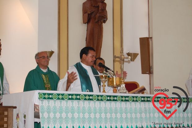Frei Agnaldo toma posse como novo pároco em Rio Brilhante