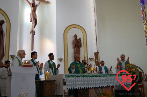 Frei Agnaldo toma posse como novo pároco em Rio Brilhante