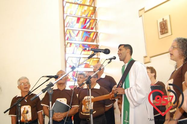 Frei Agnaldo toma posse como novo pároco em Rio Brilhante