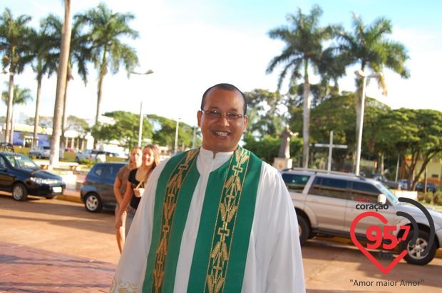 Frei Agnaldo toma posse como novo pároco em Rio Brilhante
