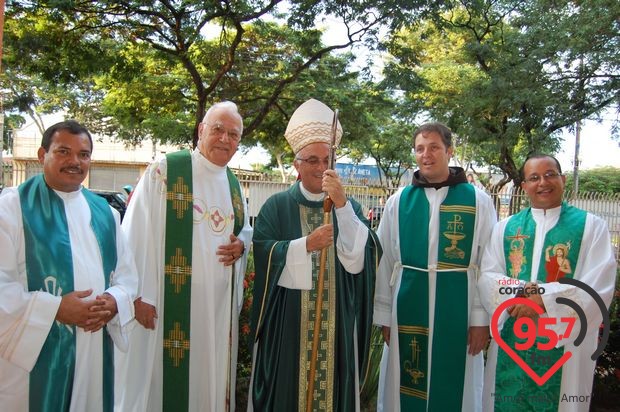 Frei Eterson toma posse como novo pároco em Dourados