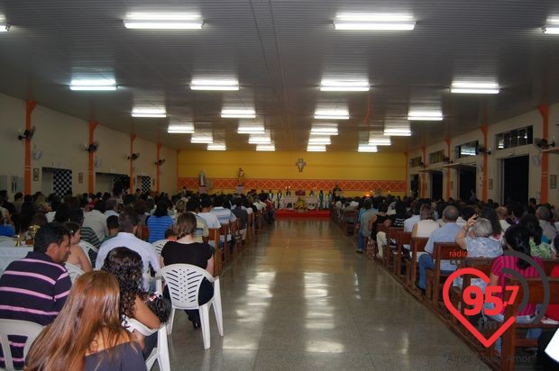 Frei Eterson toma posse como novo pároco em Dourados