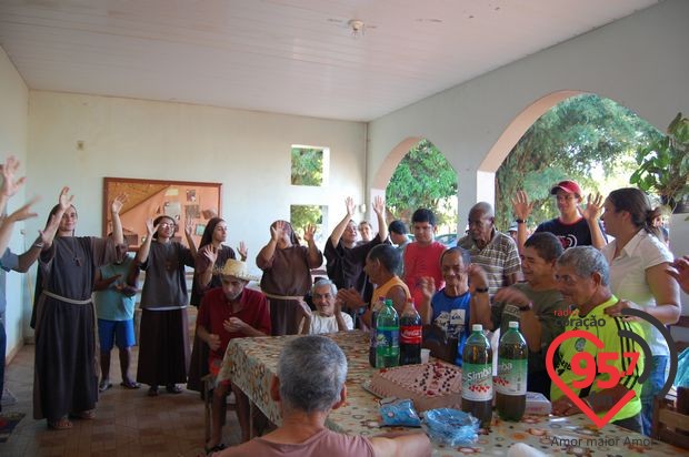 Fundação Terceiro Milênio realiza confraternização na Toca de Assis