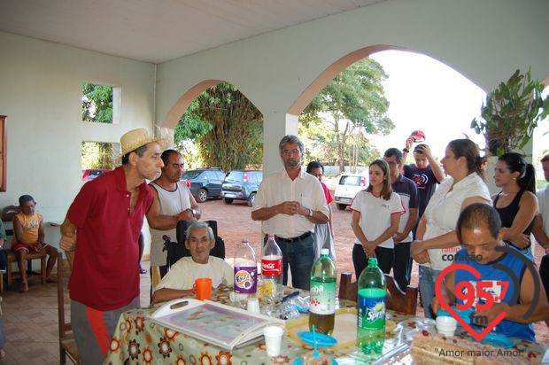 Fundação Terceiro Milênio realiza confraternização na Toca de Assis