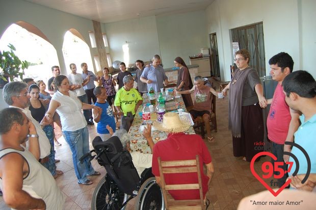 Fundação Terceiro Milênio realiza confraternização na Toca de Assis