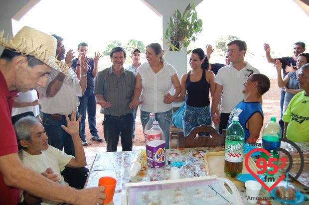Fundação Terceiro Milênio realiza confraternização na Toca de Assis