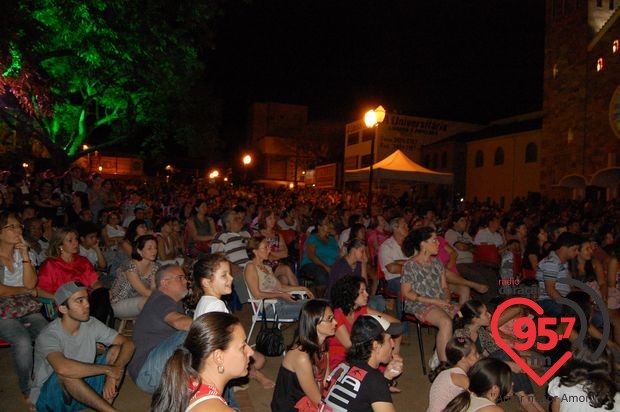 Arthur Moreira Lima emociona douradenses na Praça Antônio João