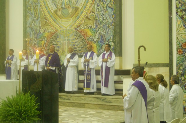 Missa especial celebra os 11 anos de Episcopado de Dom Redovino
