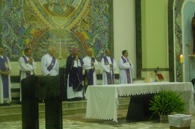 Missa especial celebra os 11 anos de Episcopado de Dom Redovino