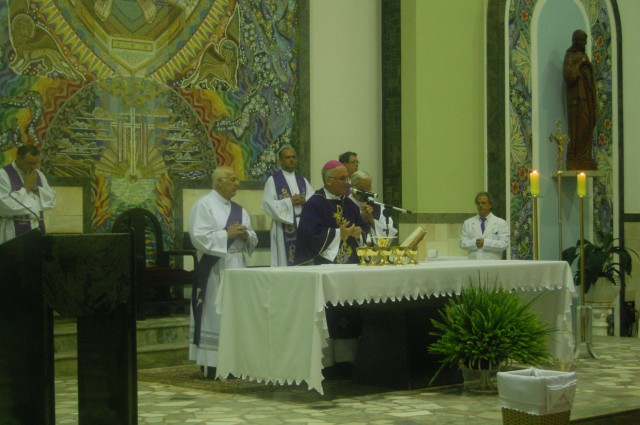Missa especial celebra os 11 anos de Episcopado de Dom Redovino