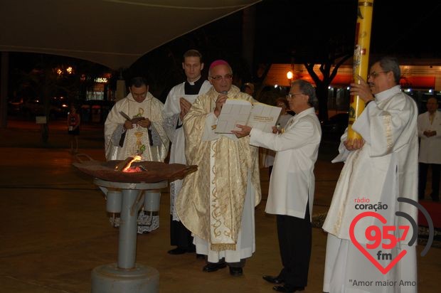 Vigília Pascal na Catedral; veja fotos