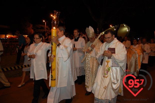 Vigília Pascal na Catedral; veja fotos