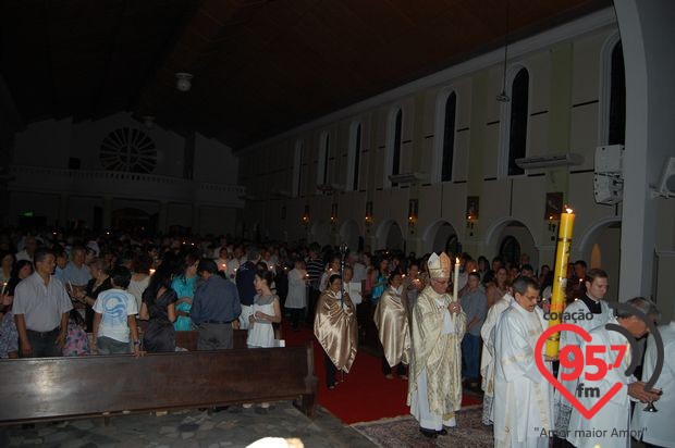 Vigília Pascal na Catedral; veja fotos