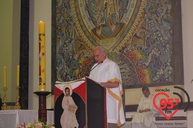 Vigília Pascal na Catedral; veja fotos
