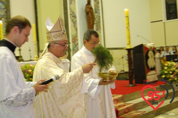 Vigília Pascal na Catedral; veja fotos