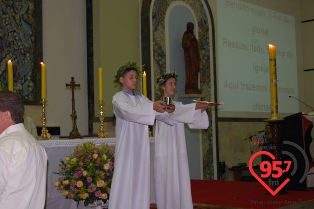 Vigília Pascal na Catedral; veja fotos