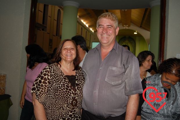 Dom Redovino celebra aniversário com missa em ação de graças