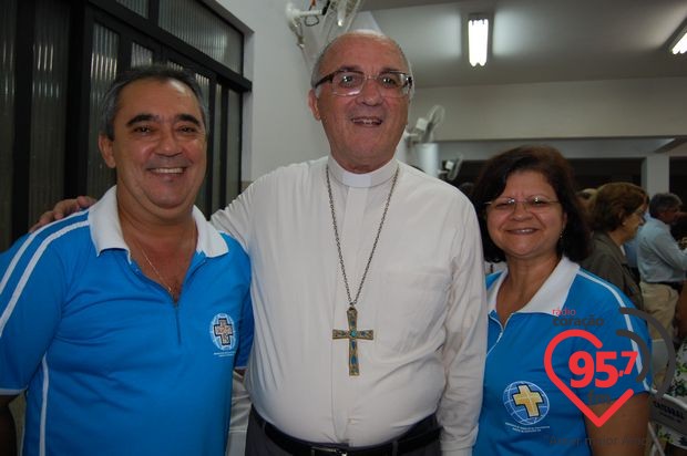 Dom Redovino celebra aniversário com missa em ação de graças