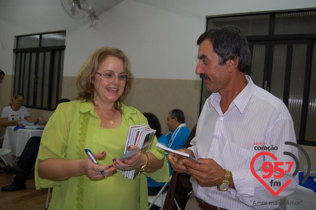 Dom Redovino celebra aniversário com missa em ação de graças