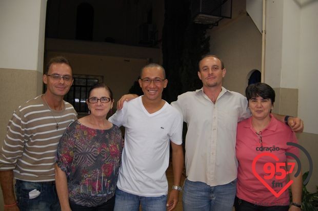 Dom Redovino celebra aniversário com missa em ação de graças