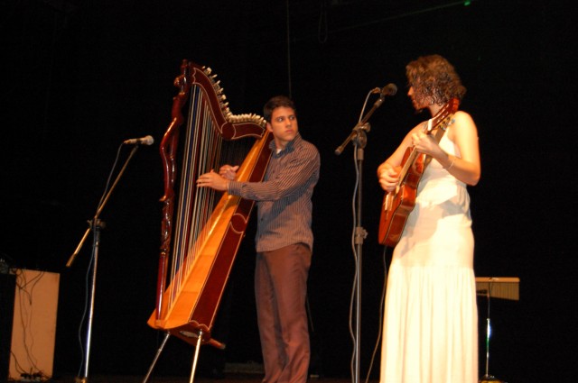 Noite Cultural Paraguaia no Teatro Municipal de Dourados; veja fotos