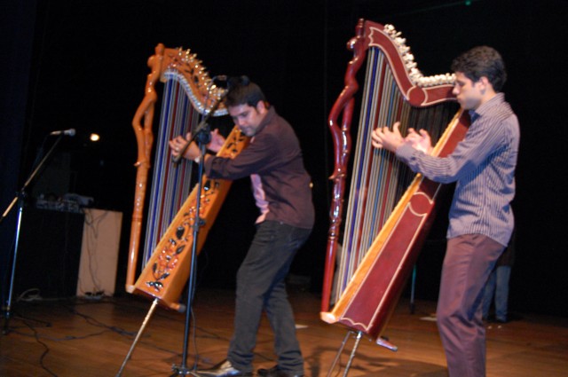 Noite Cultural Paraguaia no Teatro Municipal de Dourados; veja fotos