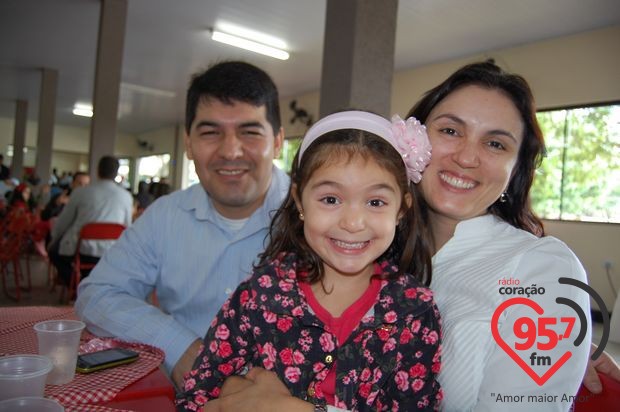 Churrasco comunitário na São Carlos; veja fotos